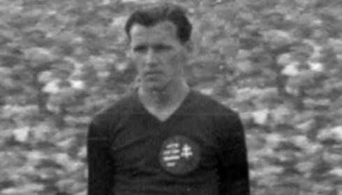 Ezen a napon született Börzsei János, a kiváló labdarúgó és sportvezető