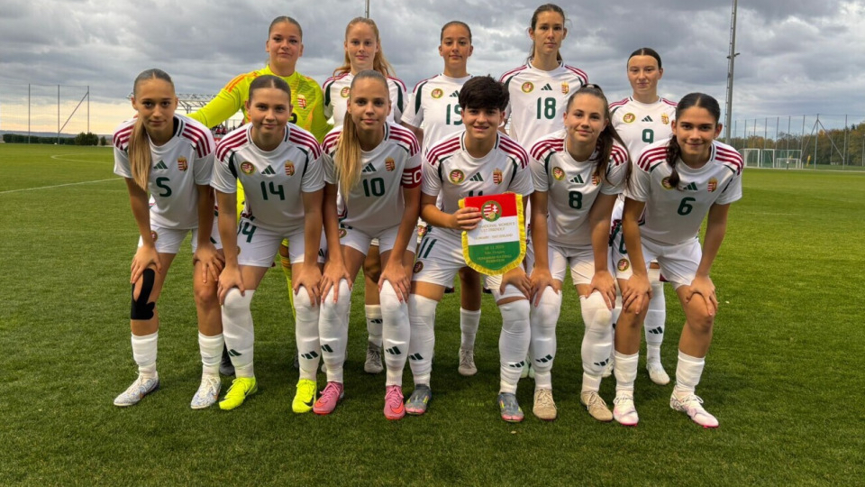 Hárman léptek pályára Svájc ellen