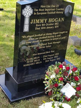 Jimmy Hogan méltó síremlékének felállításához klubunk is hozzájárult