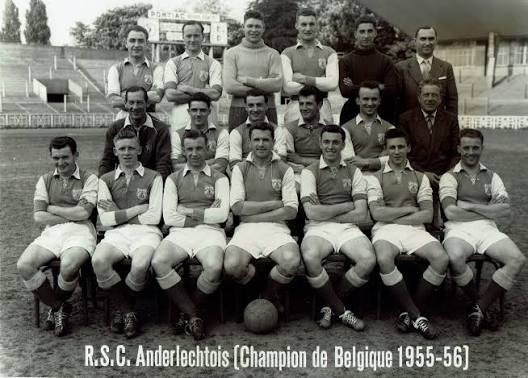 Ezen a napon a Budapesti Vörös Lobogó játszotta a magyar futballhistória első BEK mérkőzését 