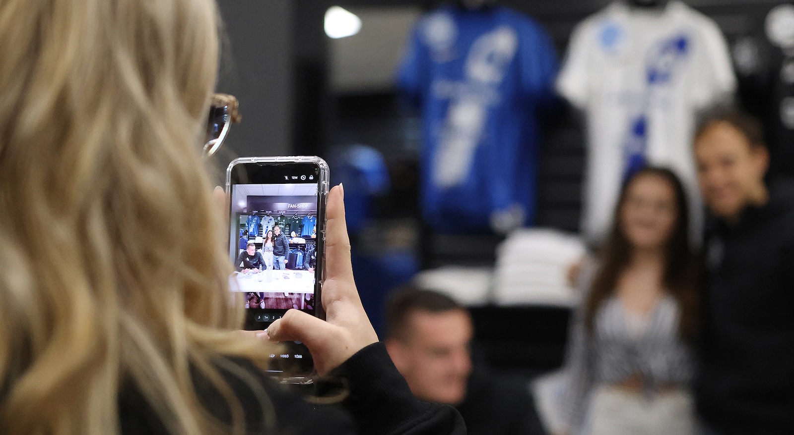 Ismét meet & greet volt az MTK Shopban (képgaléria)