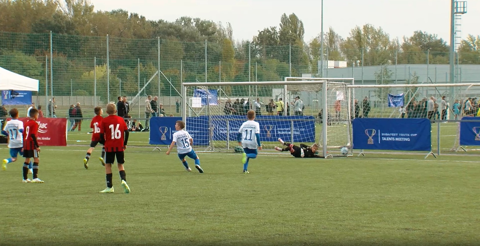 Rangos ellenfelek sokaságával szemben mérette meg magát az idősebbek között a Budapest Youth Cupon U11-es csapatunk (videó)
