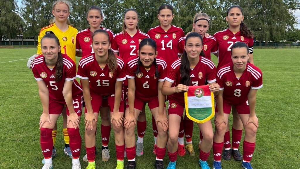 Farkas Panna és Szabó Petra ezüstérmes lett az U16-os válogatottal