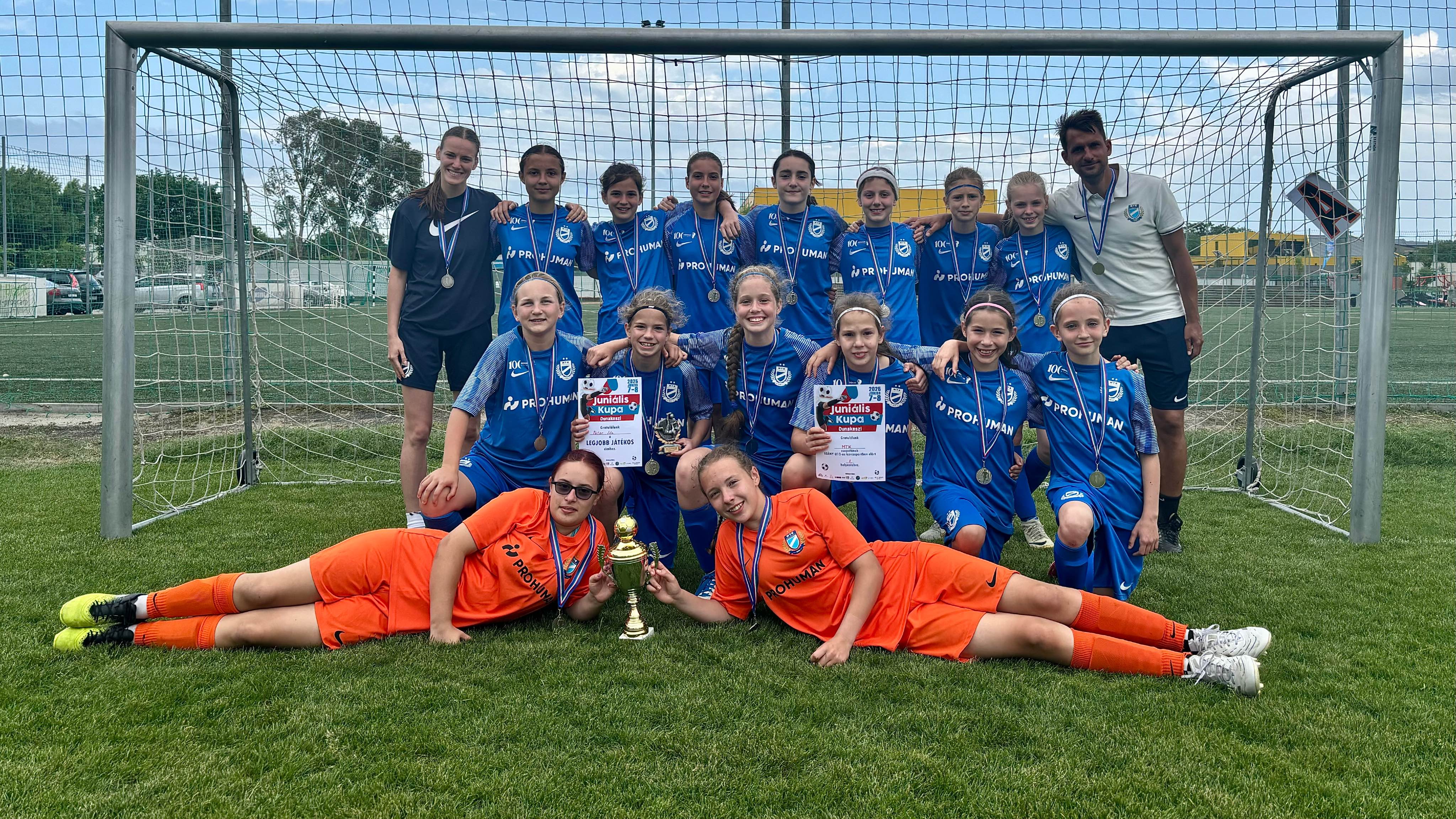 Ezüstérmes lett U13-as csapatunk a Juniális Kupán