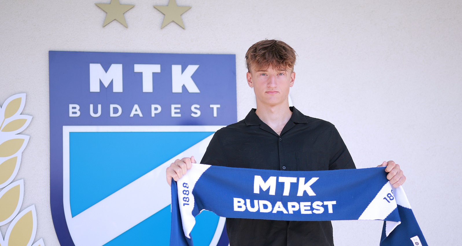Szebellédi Bátor profi szerződést kapott