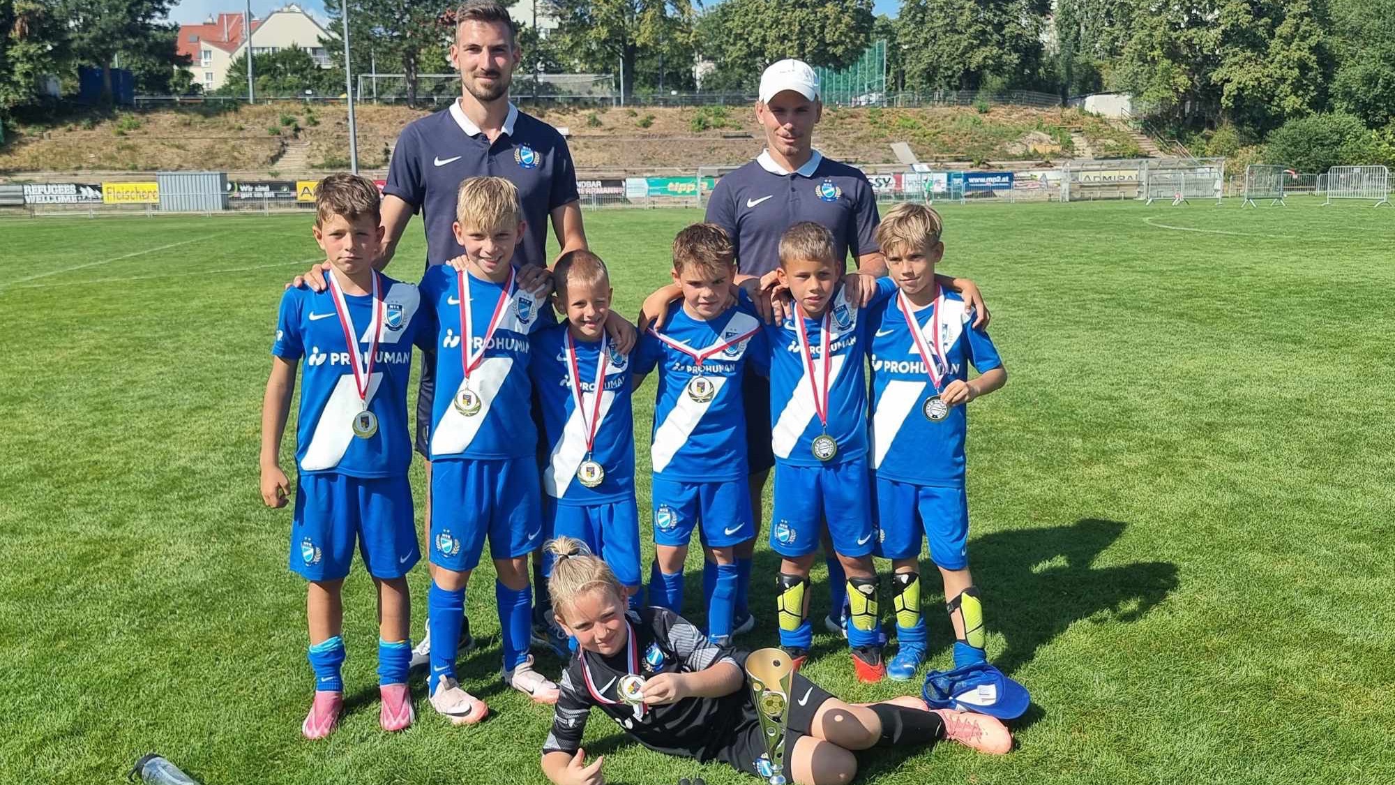 Aranyéremmel tért haza Bécsből U9-es csapatunk