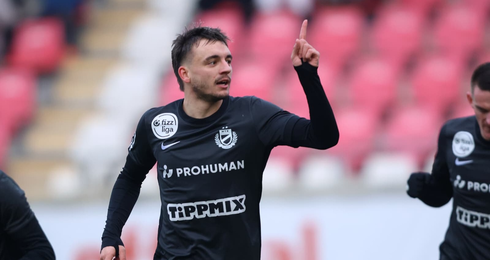 Pinezits Máté győzelemmel debütált