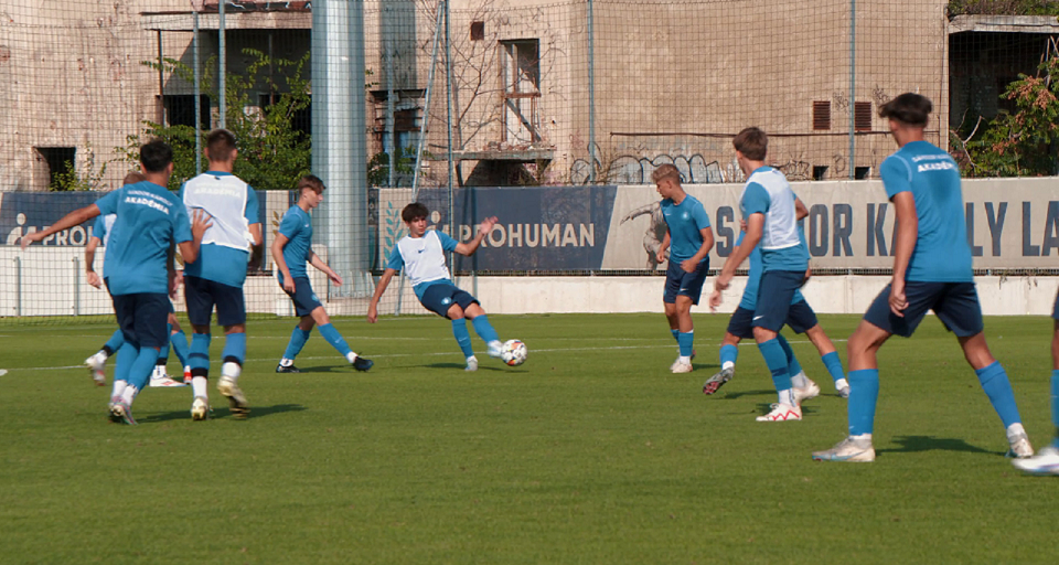 „Minden mérkőzésen a jó játék és a győzelem a cél” – riport U16-os csapatunkról (VIDEÓ)