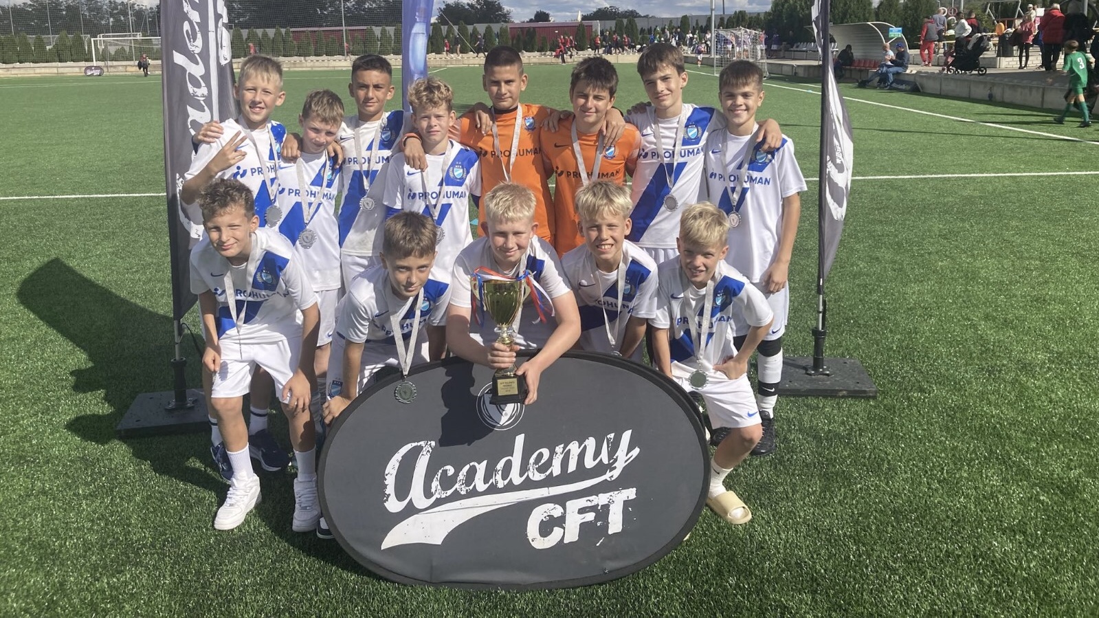 Ezüstérmes lett U12-es csapatunk a szlovákiai nemzetközi tornán