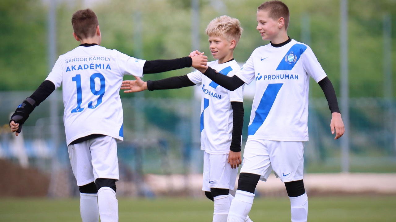 Csehországi emléktornával kezdte a nemzetközi mérkőzések sorát U13-as csapatunk