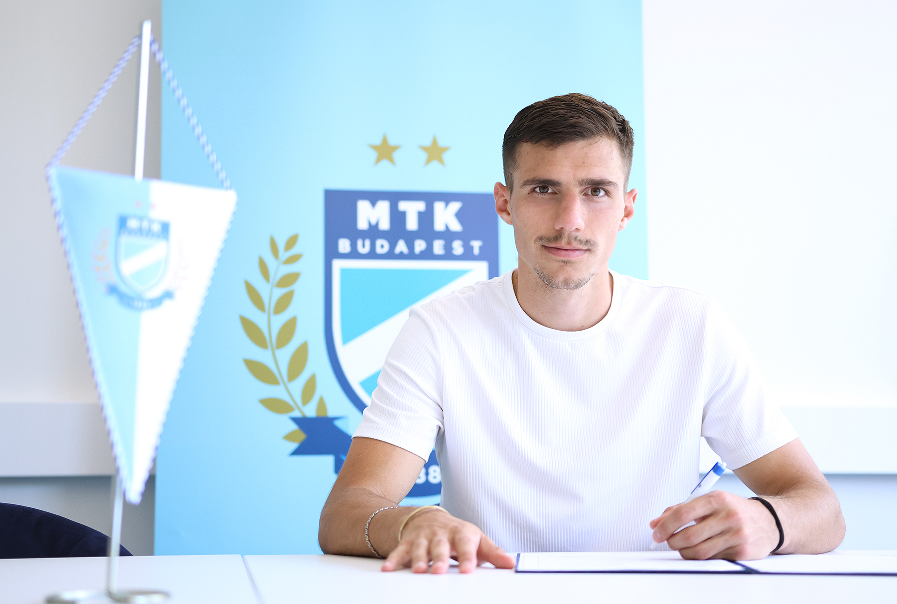 Kerezsivel erősítettük meg a támadósort