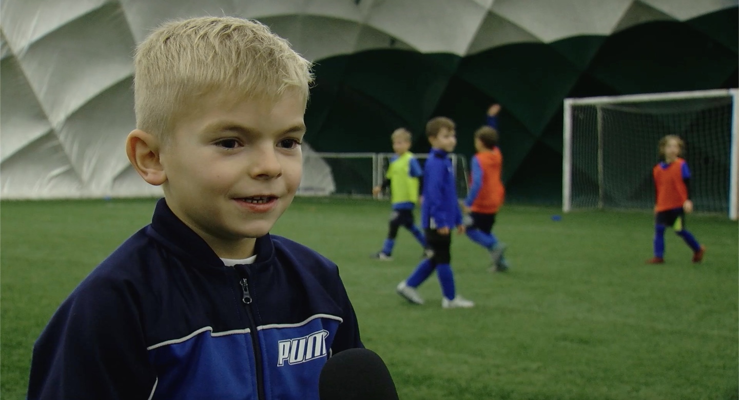 Így várják a Mikulást legkisebb focistáink (Videó)