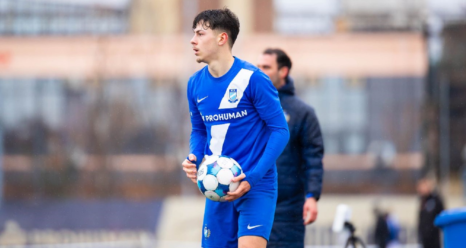 Meccsek itthon és Belgrádban